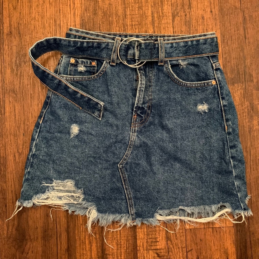 BERSHKA  womens  A line cut off Fly vintage denim skirt blue size 2 With Belt